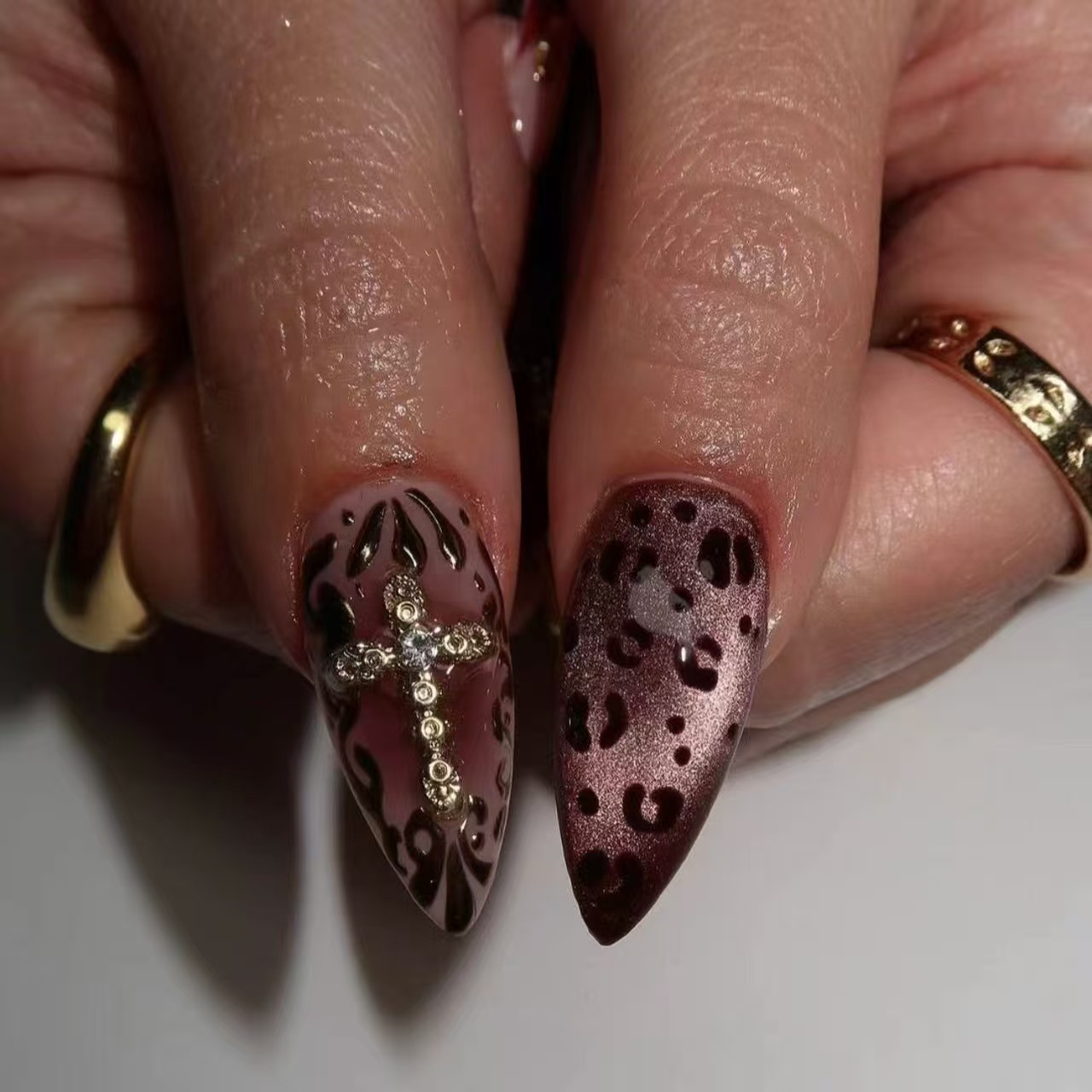 Gradient wine red brown fake n - огляд і ціна Nail Art Leopard